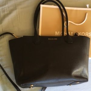 Michael Kors Black Crossbody tote